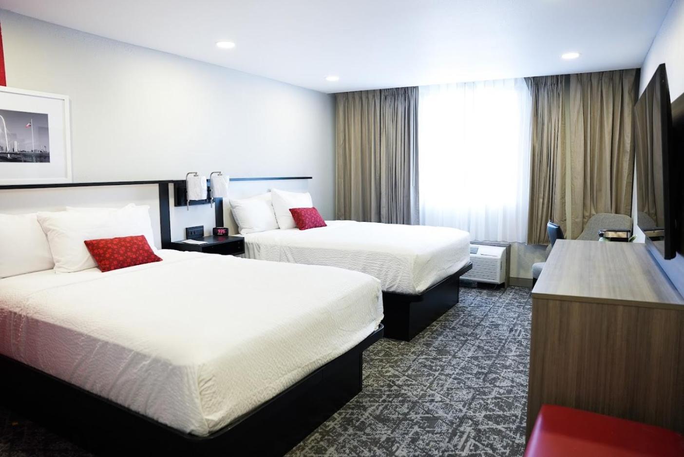 Отель Ramada By Wyndham Dfw Airport Ирвинг Экстерьер фото
