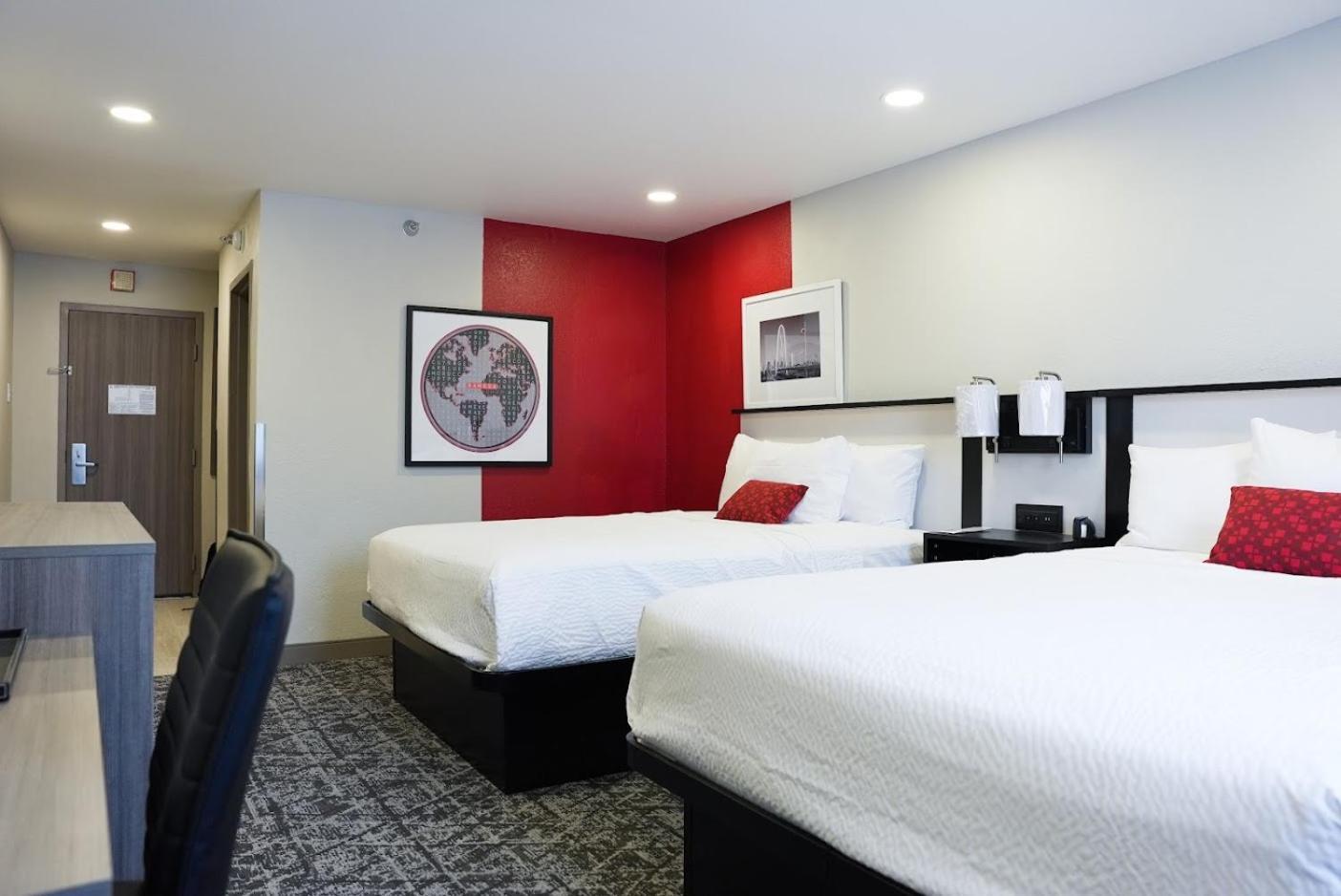 Отель Ramada By Wyndham Dfw Airport Ирвинг Экстерьер фото