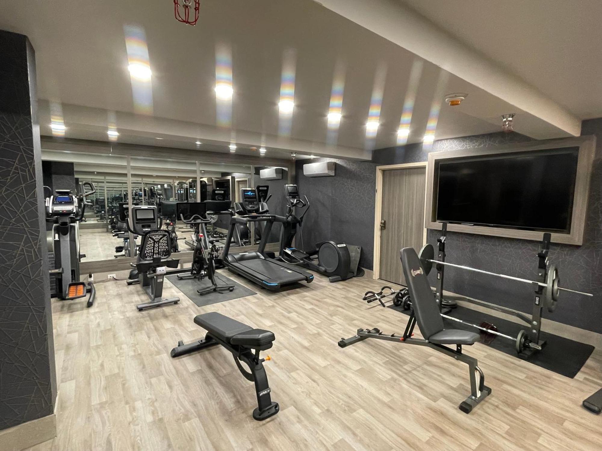 Отель Ramada By Wyndham Dfw Airport Ирвинг Экстерьер фото